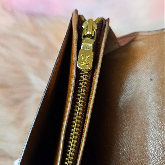 Louis Vuitton Monogram Porte Monnaie Tresor Bi-Fold Wallet – 💯 Authentic - Picture 10 of 17